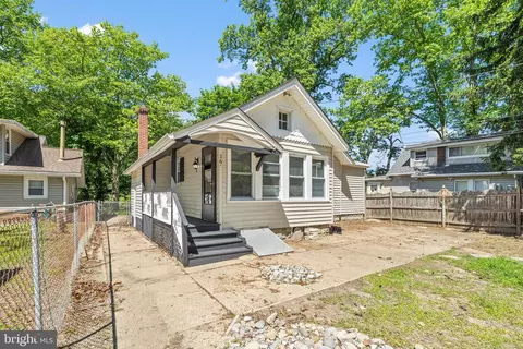 165 Lakefront St, Blackwood, NJ 08012