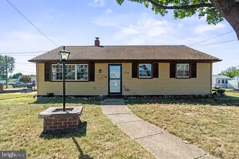 435 Flanders Rd, Bellmawr, NJ 08031