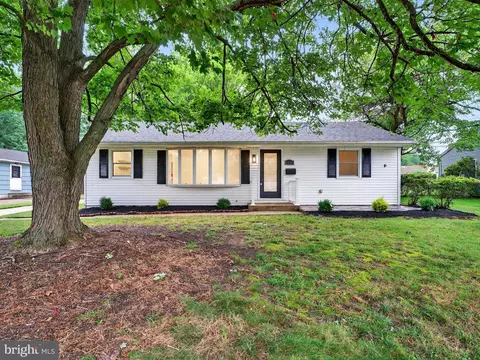 23 Bryn Mawr Ave, Stratford, NJ 08084