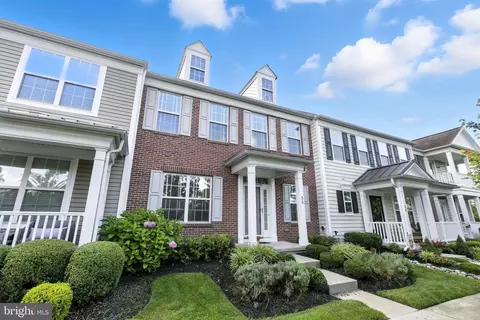 30 Alyce Ln, Voorhees, NJ 08043