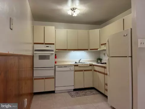 230 Evesham Rd #B6, Glendora, NJ 08029 photo 3