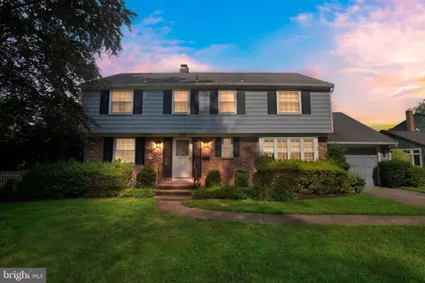 121 Rockingham Rd, Cherry Hill, NJ 08034
