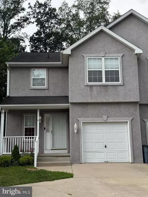 4 Juniper Ln, Blackwood, NJ 08012