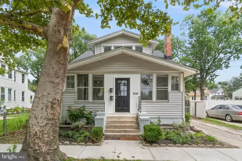 2142 42nd St, Pennsauken, NJ 08110