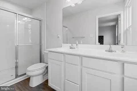 Entry Way - 161 Ciseley Dr, Sicklerville, NJ 08081 photo 7 of 8