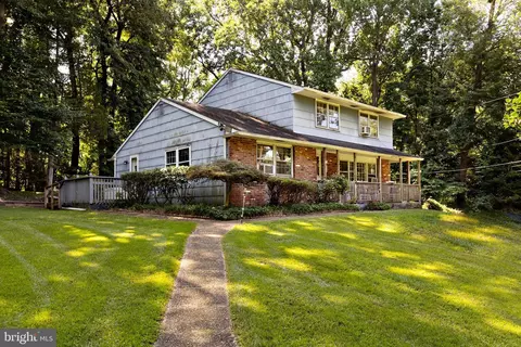 250 Saratoga Ter, Clementon, NJ 08021