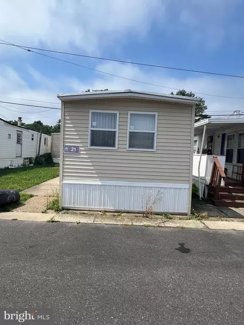 21 Cedarwood, Gloucester City, NJ 08030