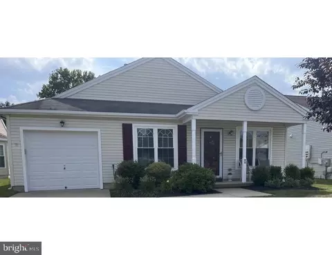 28 Mason Dr, Berlin, NJ 08009