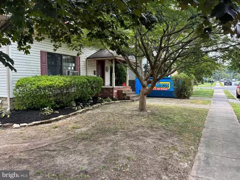 110 Lake Ave, Glendora, NJ 08029
