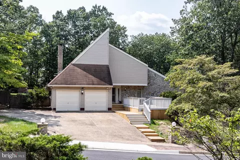 39 Chippenham Dr, Voorhees, NJ 08043