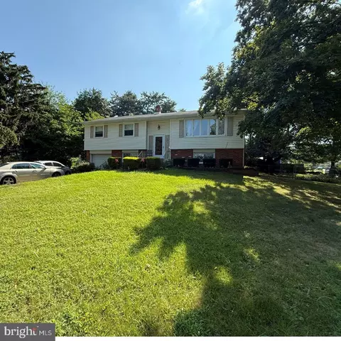 206 Mimosa Dr, Cherry Hill, NJ 08003