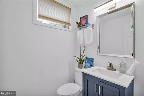 Bath - 32 Millbridge Rd, Clementon, NJ 08021 photo 2 of 2