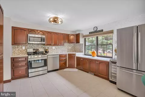 Kitchen - 32 Millbridge Rd, Clementon, NJ 08021 photo 1 of 2