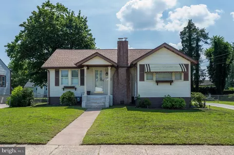 46 Watson Blvd, Clementon, NJ 08021
