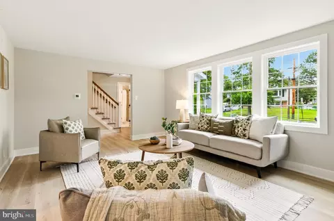 Living - 22 E Split Rock Dr, Cherry Hill, NJ 08003 photo 2 of 3