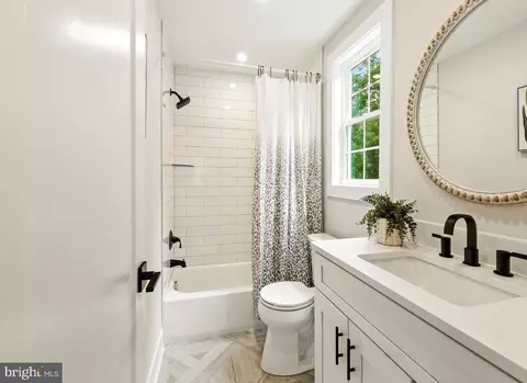 Bath - 22 E Split Rock Dr, Cherry Hill, NJ 08003 photo 2 of 2