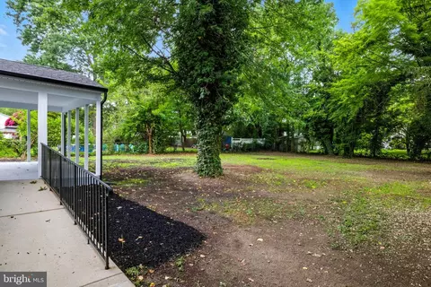 Exterior - 22 E Split Rock Dr, Cherry Hill, NJ 08003 photo 3 of 5