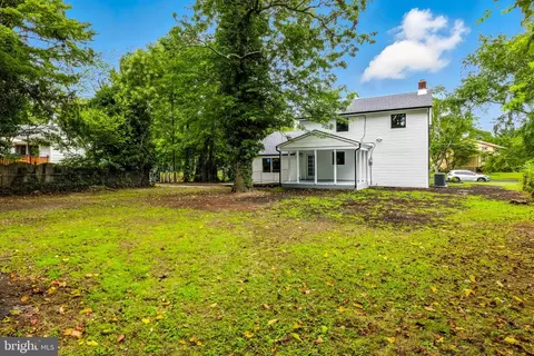 Exterior - 22 E Split Rock Dr, Cherry Hill, NJ 08003 photo 4 of 5