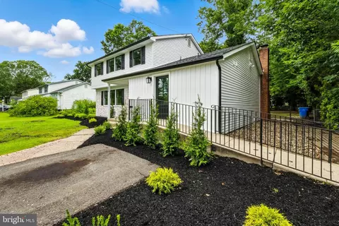 Exterior - 22 E Split Rock Dr, Cherry Hill, NJ 08003 photo 2 of 5