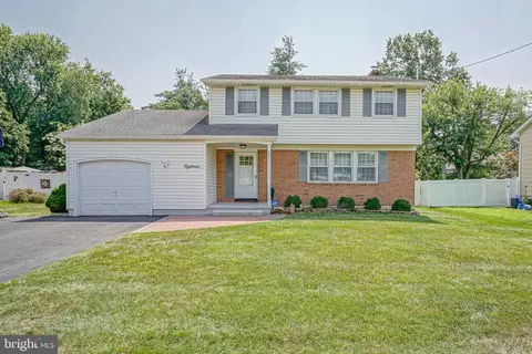 18 Wheelwright Ln, Cherry Hill, NJ 08003