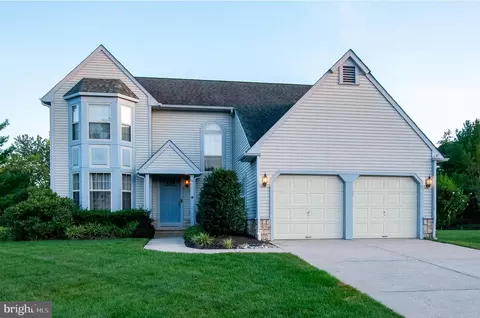 10 Farmhouse Ln, Voorhees, NJ 08043
