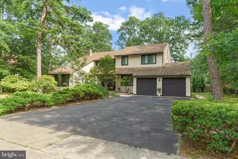 6 Hartley Ln, Voorhees, NJ 08043