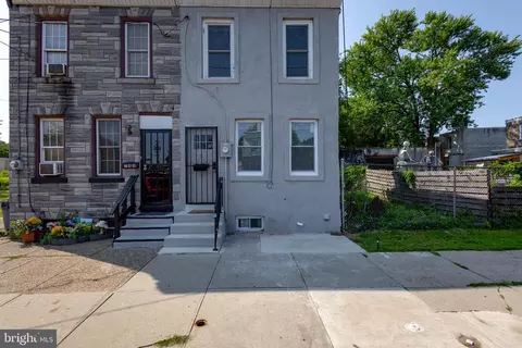 746 Pine St, Camden, NJ 08103