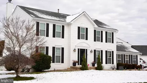 21 Santalina Dr, Sicklerville, NJ 08081