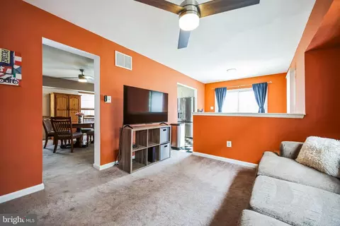 Entry Way - 125 E Ormond Ave, Haddon Township, NJ 08107 photo 4 of 4