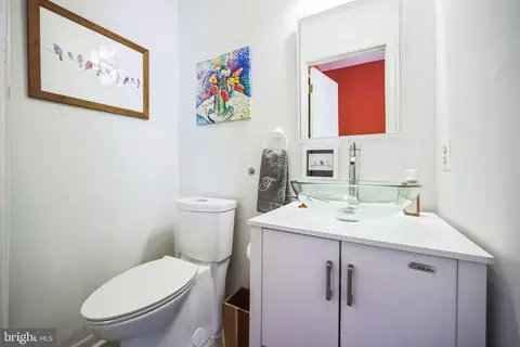 Bath - 125 E Ormond Ave, Haddon Township, NJ 08107 photo 1 of 2