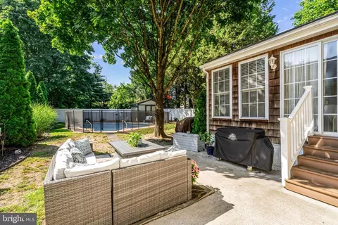 2 Smithfield Ave, Berlin, NJ 08009 photo 34