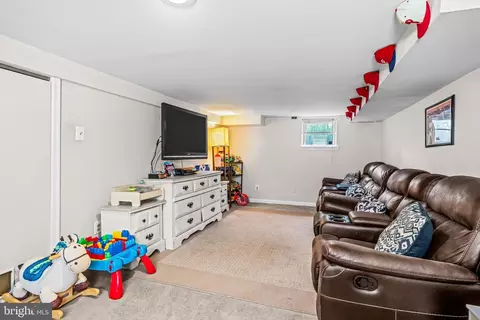 2 Smithfield Ave, Berlin, NJ 08009 photo 32