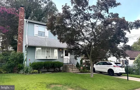 4741 River Rd, Pennsauken, NJ 08110
