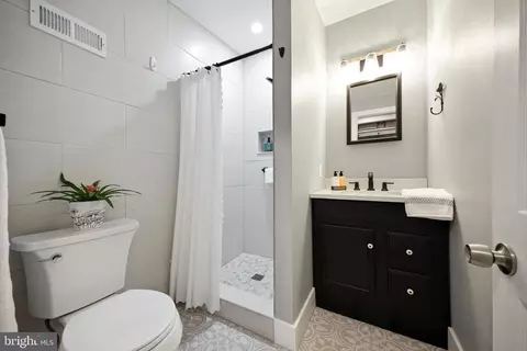 Bath - 841 W 3rd Ave, Runnemede, NJ 08078 photo 2 of 2