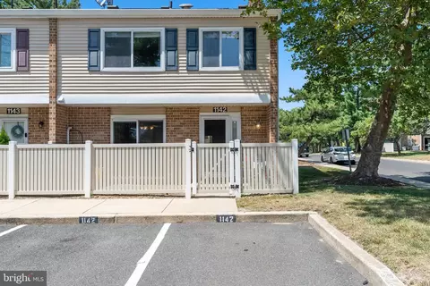1142 Golden Pond Ct, Voorhees, NJ 08043