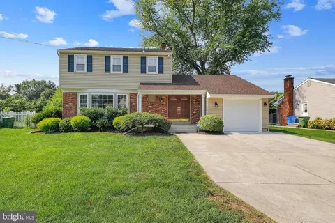 434 Valley Run Dr, Cherry Hill, NJ 08002