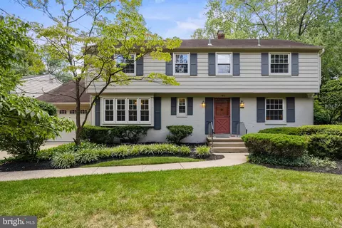 195 Pearlcroft Rd, Cherry Hill, NJ 08034