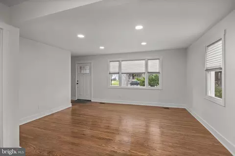 Living - 101 Hemlock Ave, Laurel Springs, NJ 08021 photo 2 of 2