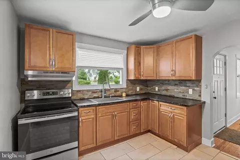 Kitchen - 101 Hemlock Ave, Laurel Springs, NJ 08021 photo 2 of 2