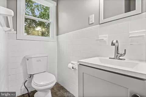Bath - 101 Hemlock Ave, Laurel Springs, NJ 08021 photo 1 of 2
