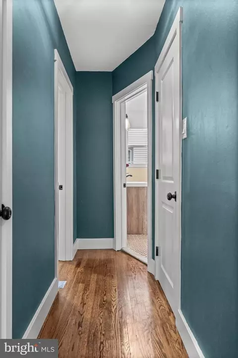 Entry Way - 101 Hemlock Ave, Laurel Springs, NJ 08021 photo 4 of 4