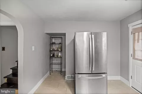 Entry Way - 101 Hemlock Ave, Laurel Springs, NJ 08021 photo 2 of 4