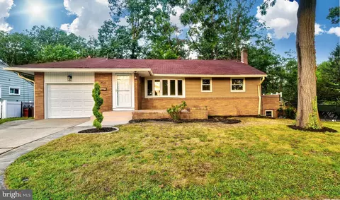 1521 Cove Rd, Pennsauken, NJ 08110
