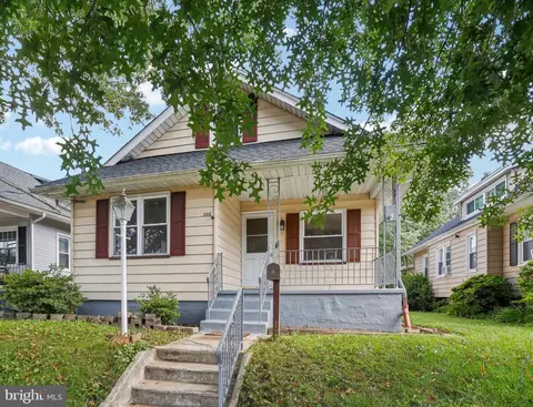 208 E Pine St, Audubon, NJ 08106