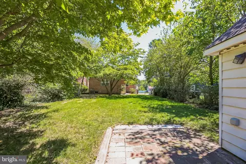 Exterior - 126 E Linden Ave, Lindenwold, NJ 08021 photo 5 of 6