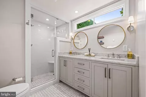 Bath - 38 Tanner St, Haddonfield, NJ 08033 photo 3 of 7
