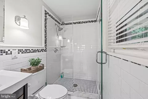 Bath - 38 Tanner St, Haddonfield, NJ 08033 photo 7 of 7