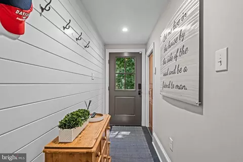 Entry Way - 38 Tanner St, Haddonfield, NJ 08033 photo 5 of 8