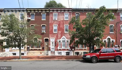 107 Penn St, Camden, NJ 08102