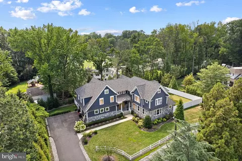 582 Jobel Dr, Haddonfield, NJ 08033
